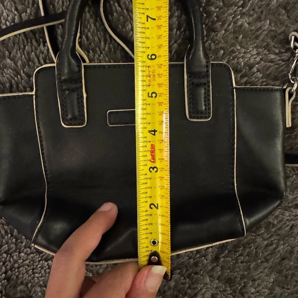 VERA BRADLEY Small Faux Leather Crossbody